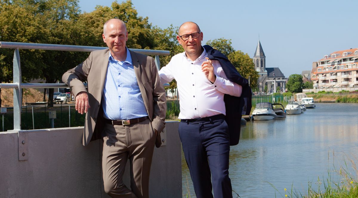Is Deinze een democratie?